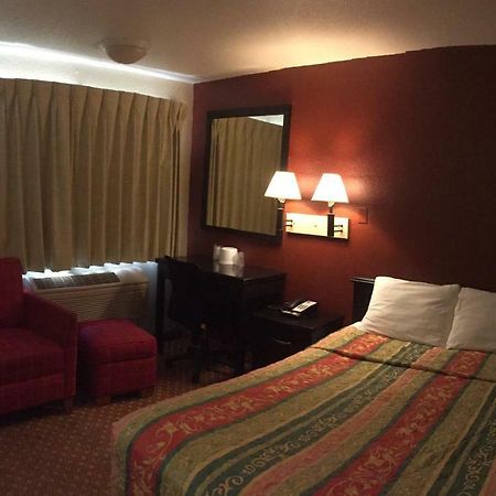 Hilltop Inn & Suites Victorville Esterno foto