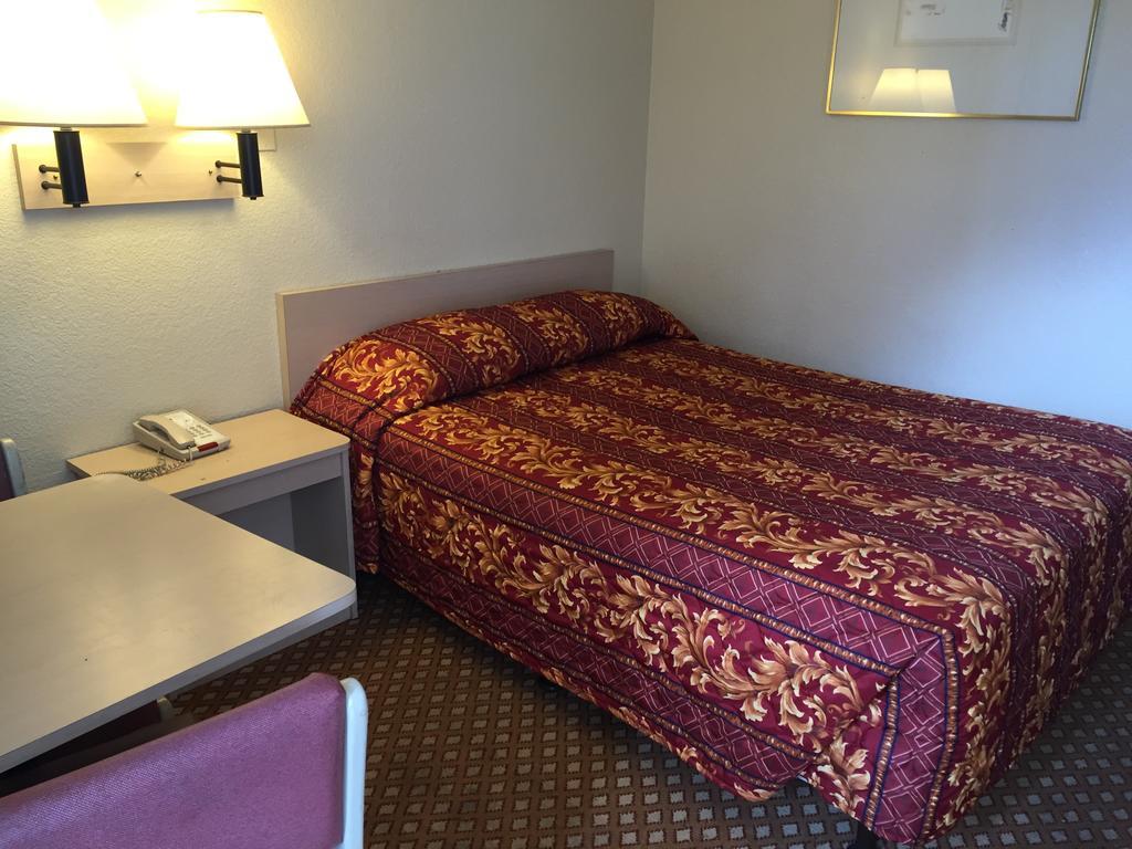 Hilltop Inn & Suites Victorville Esterno foto